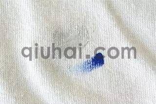 衣服晒干后沾满卫生纸屑,只要1块“刷碗布”,马上恢复“干净”(图4) (图4)